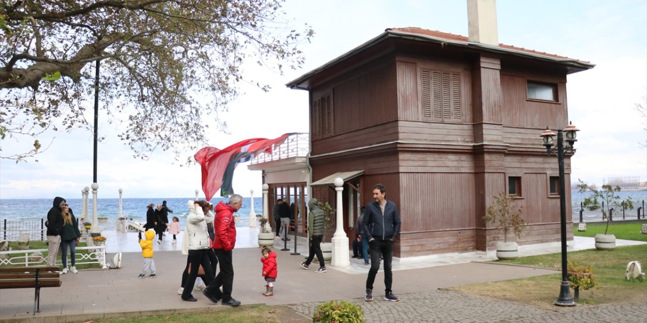 Yalova'daki Yürüyen Köşk, Atatürk'ün ebediyete intikalinin 86'ncı yılında ziyaretçileri ağırladı