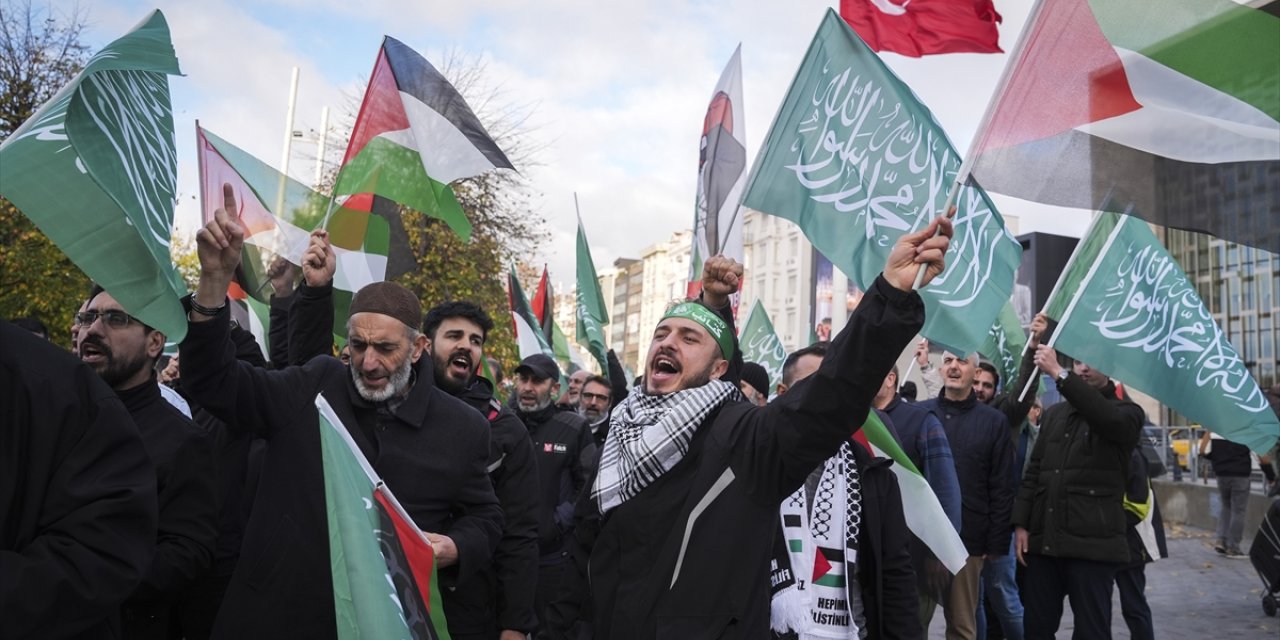 İsrail'in Gazze'ye saldırıları Almanya Başkonsolosluğu önünde protesto edildi