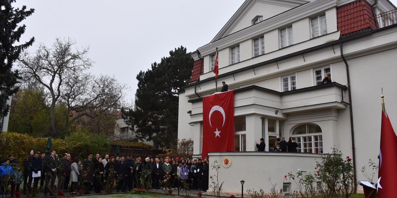 Çekya'da Büyük Önder Atatürk, ebediyete intikalinin 86. yılında anıldı