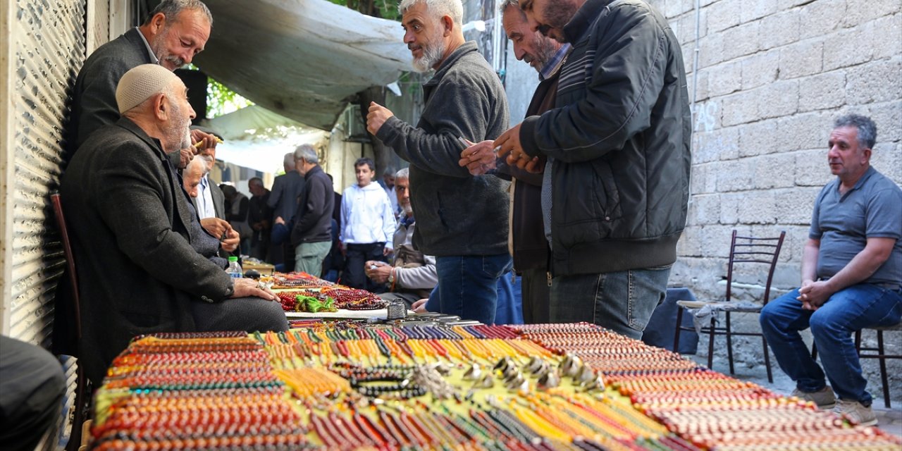 Tespih tutkunları Adıyaman'daki tarihi Oturakçı Pazarı'nda buluşuyor