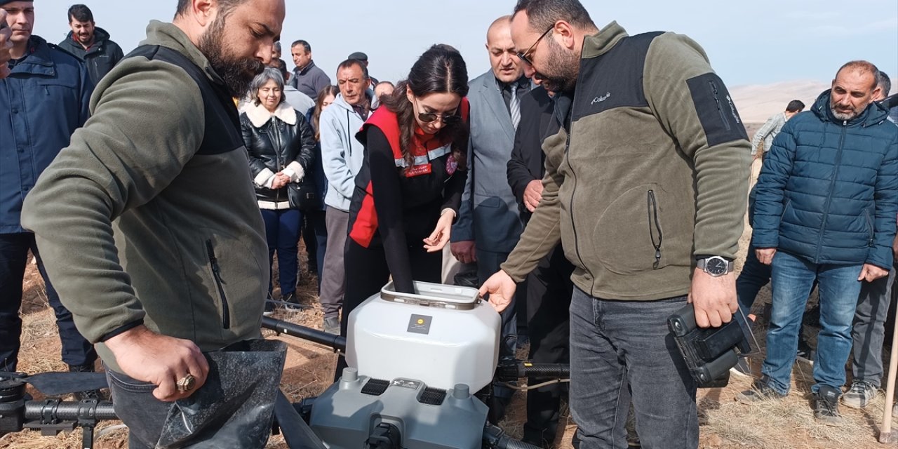 Kayseri'de Milli Ağaçlandırma Günü'nde tohumlar zirai dronla toprağa ekildi