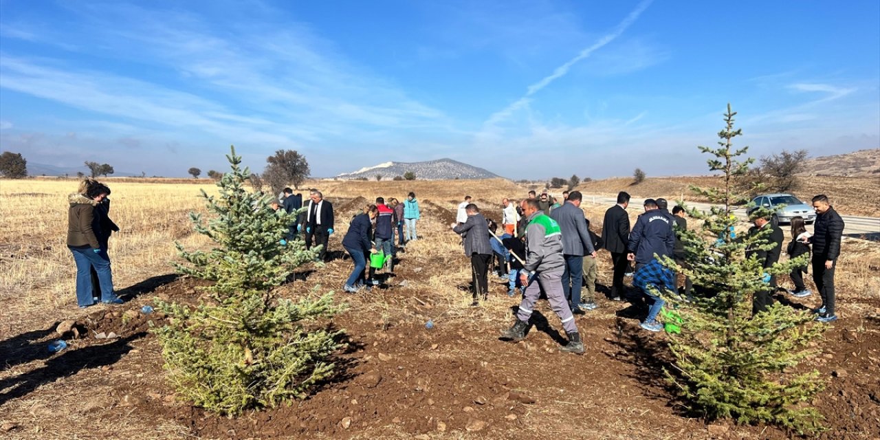 Burdur'da üç aracın karıştığı kazada ölü sayısı 2'ye yükseldi