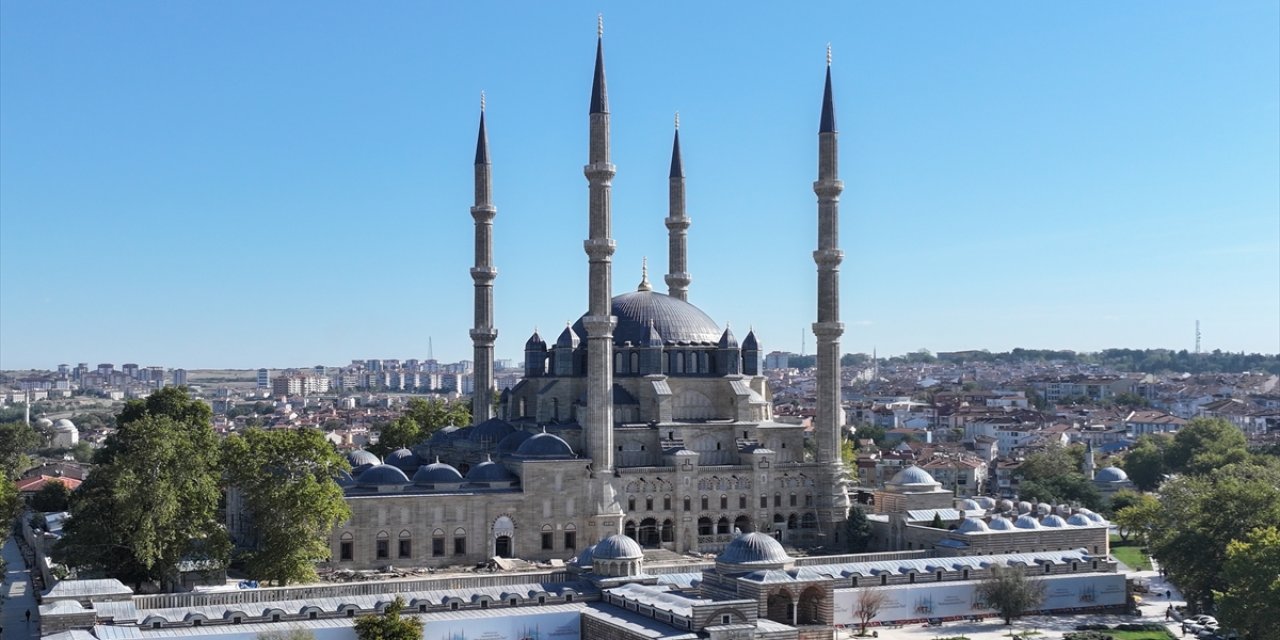 Selimiye Camisi restorasyonunda "ince işçilik" çalışmaları yapılıyor