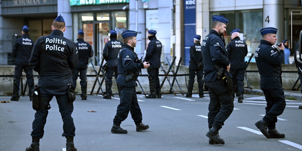 AB kurumları önünde çiftçi protestosu