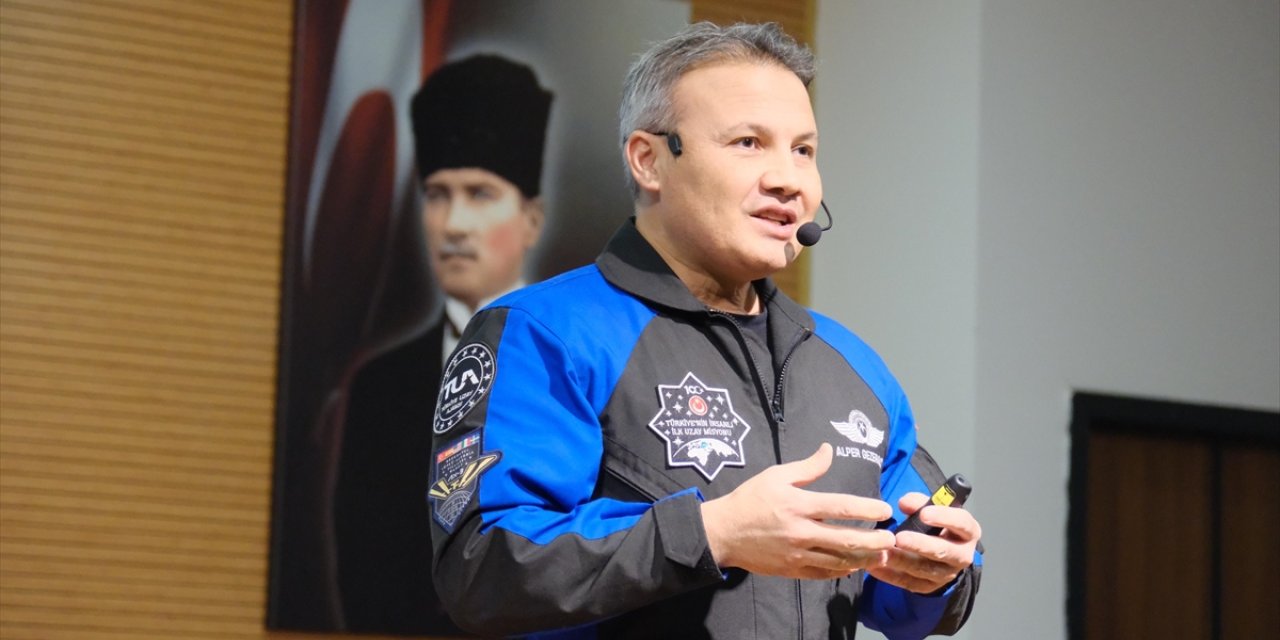 Astronot Alper Gezeravcı, OSTİM Teknik Üniversitesi'ni ziyaret etti