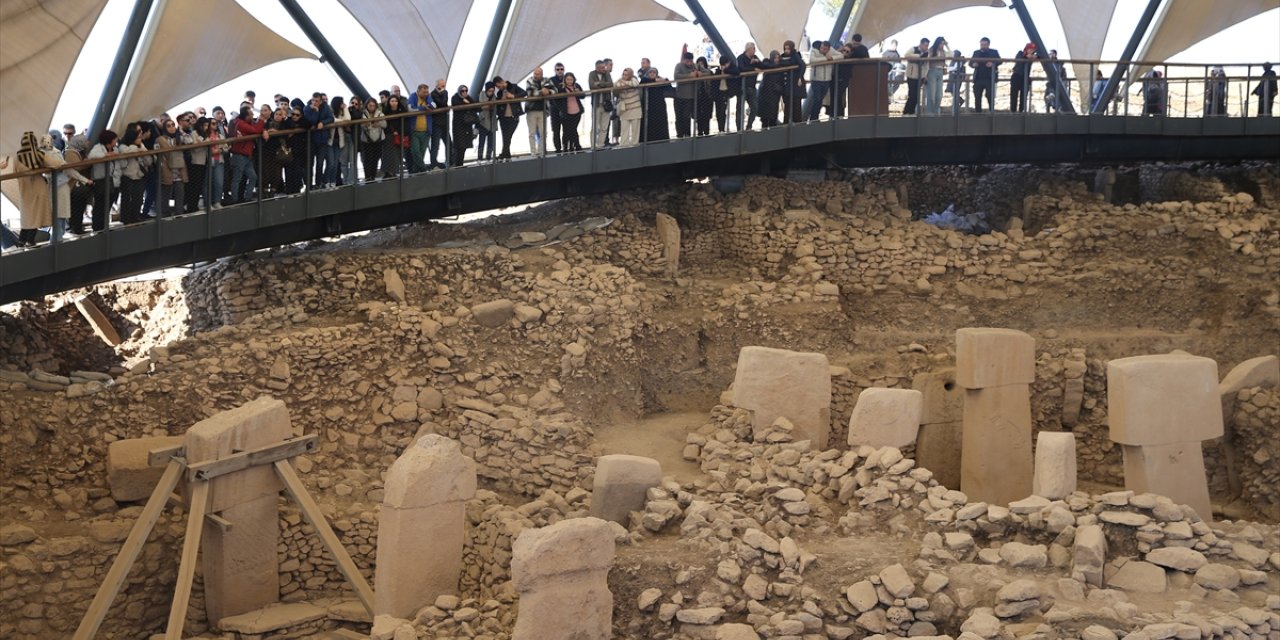 Göbeklitepe ara tatilde günlük 10 bin civarında ziyaretçi ağırlıyor