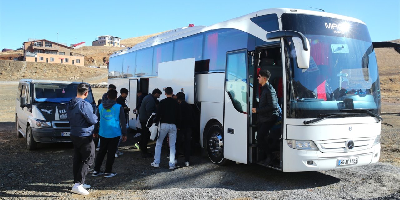 Hakkari'de düzenlenen Gençlik Kampı başladı