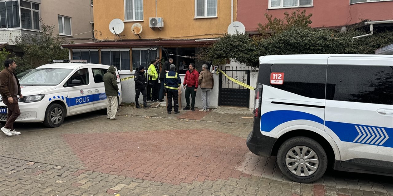 Tekirdağ'da 2 genç kız kaldıkları evde silahla vurulmuş halde bulundu