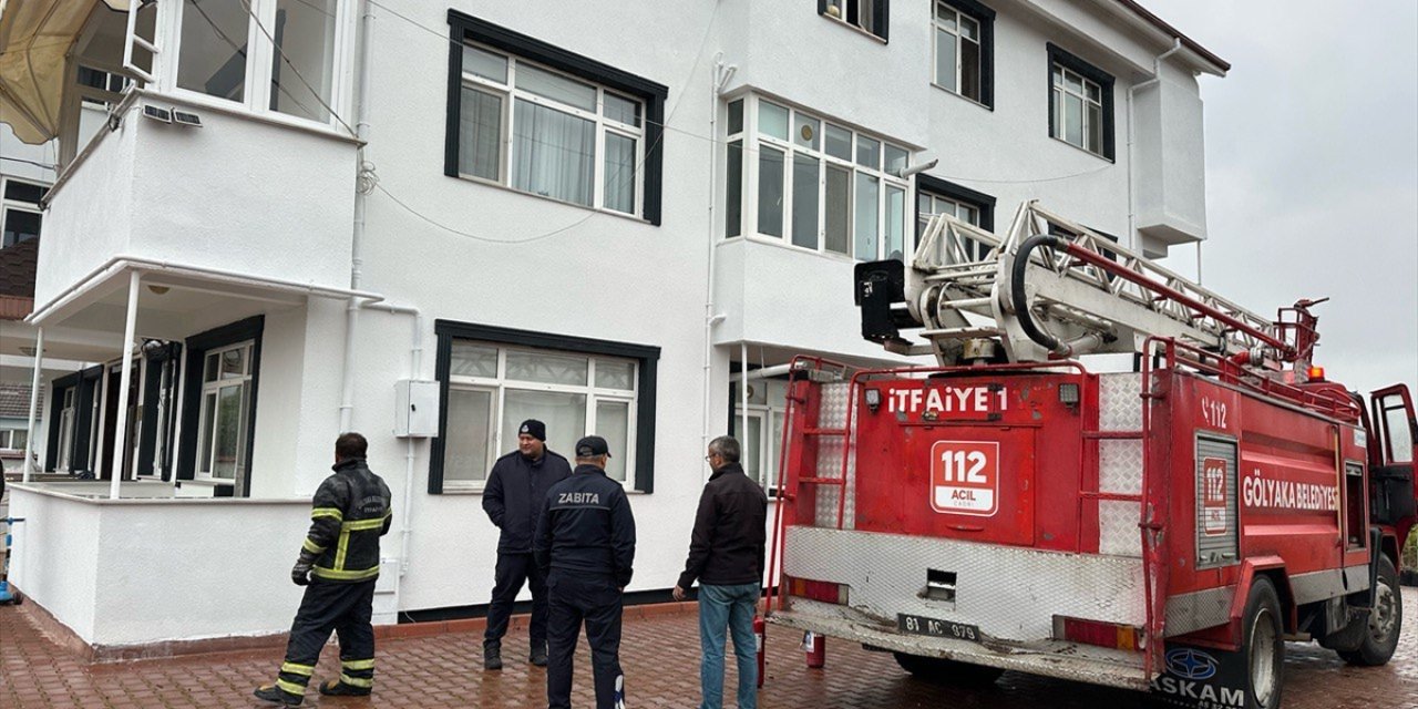 Düzce'de evdeki bulaşık makinesinden çıkan yangın söndürüldü