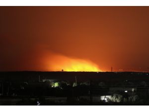 İdlib'de hava saldırılarında 4 sivil öldü, yüzlerce dönüm arazi yakıldı