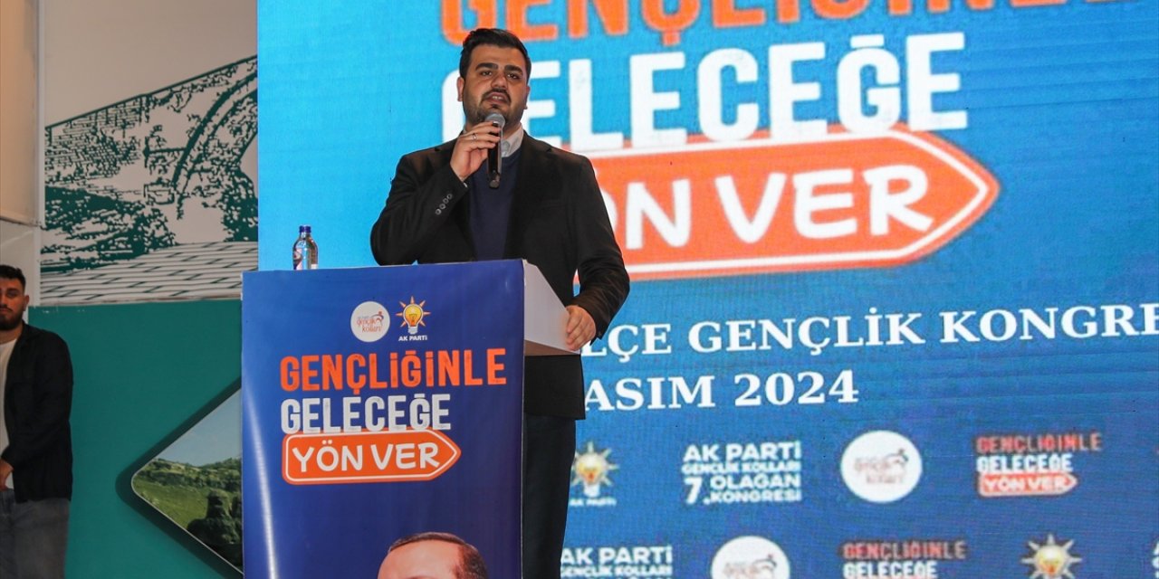 AK Parti'li İnan, Bağlar Gençlik Kolları 7. Olağan Kongresi'nde konuştu: