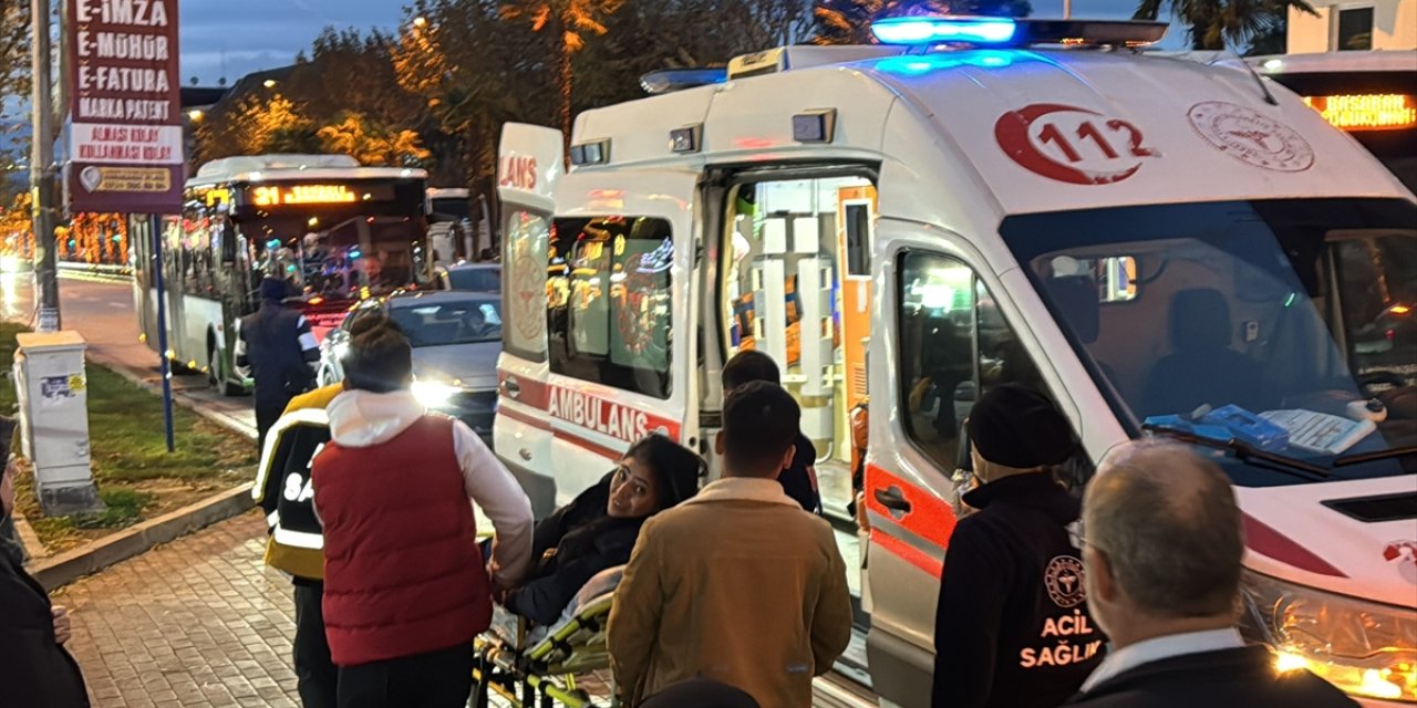 Bursa'da halk otobüsünde bıçaklanan kadın tedavi altına alındı