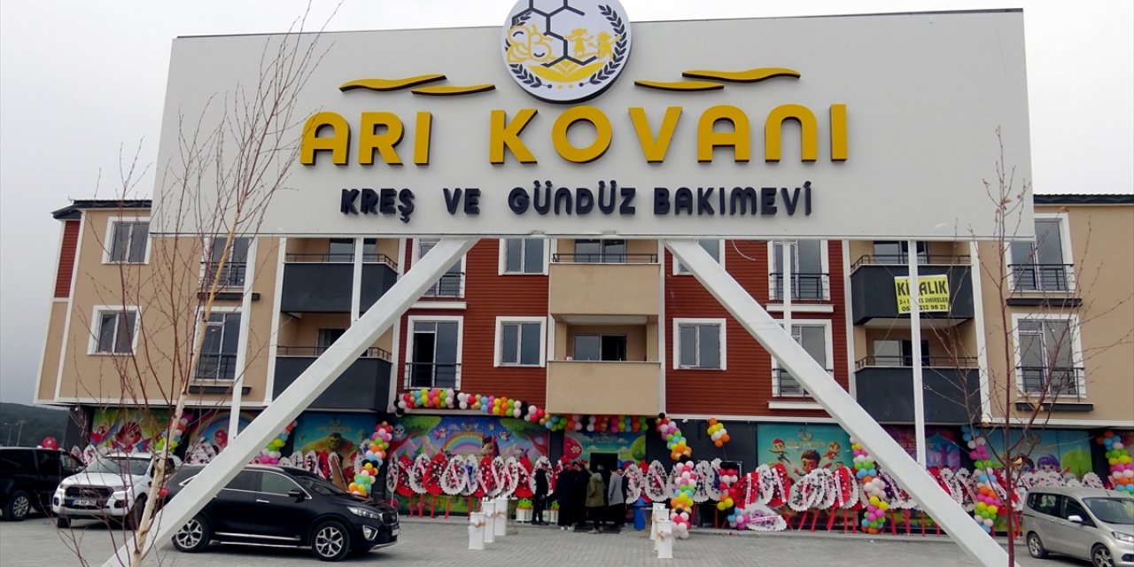 Kars'ta 100 çocuğa hizmet verecek modern donanımlı okul hizmete girdi