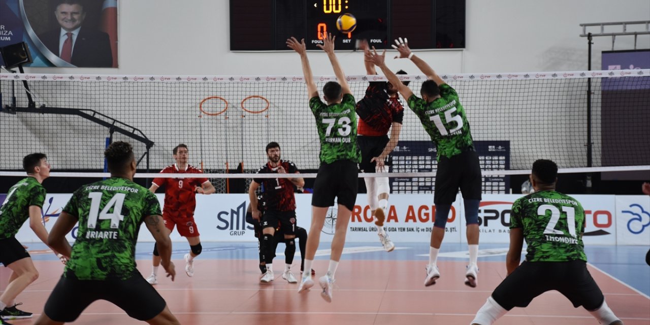 Voleybol: SMS Grup Efeler Ligi