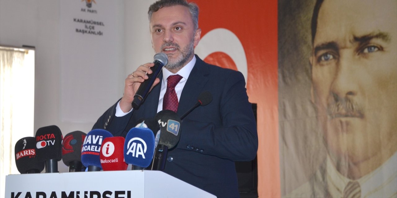 AK Parti'li Kandemir, Kocaeli'de ilçe kongresinde konuştu: