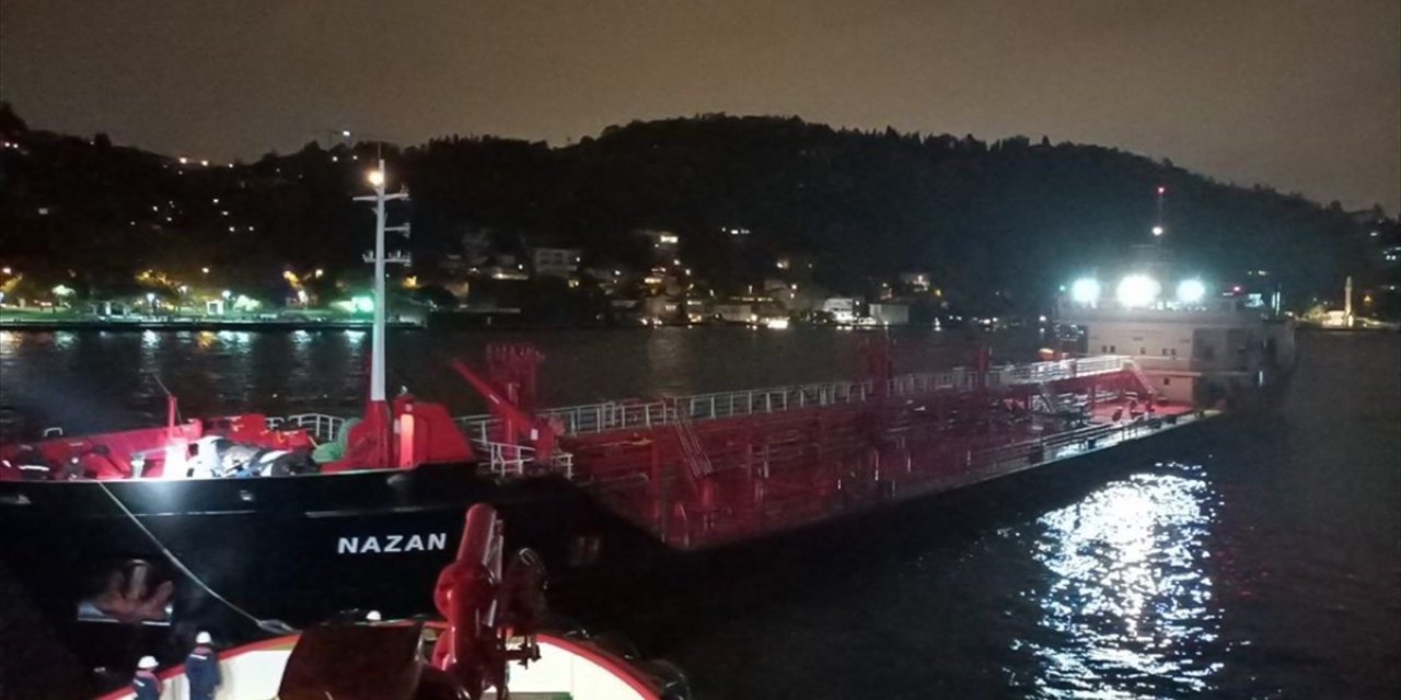 İstanbul Boğazı'nda gemi trafiği çift yönlü askıya alındı