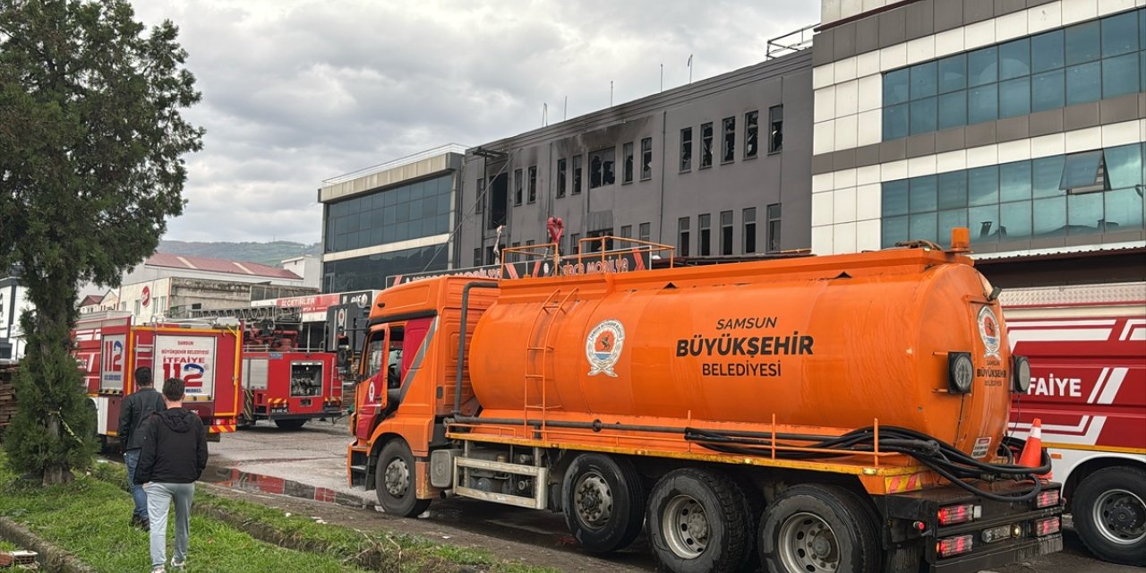 Samsun'da mobilya imalathanesinde dört ayda üçüncü kez çıkan yangın söndürüldü