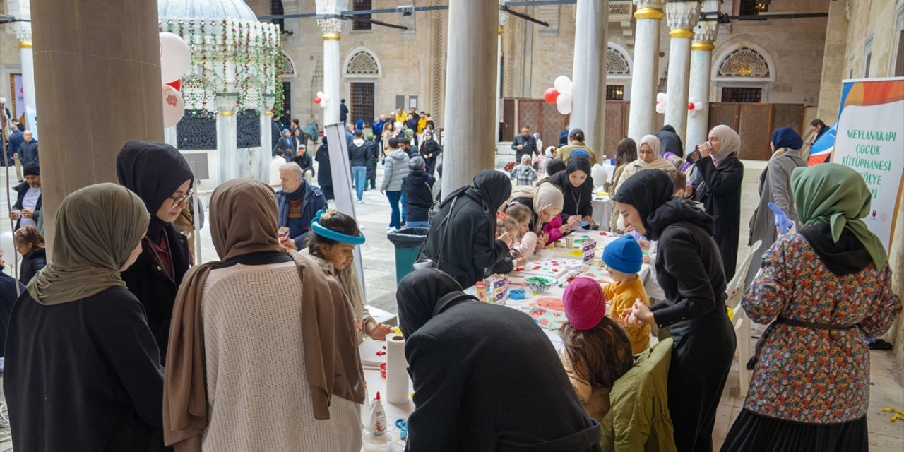 TÜRGEV'den Üsküdar'daki çocuk şenliğinde etkinlik