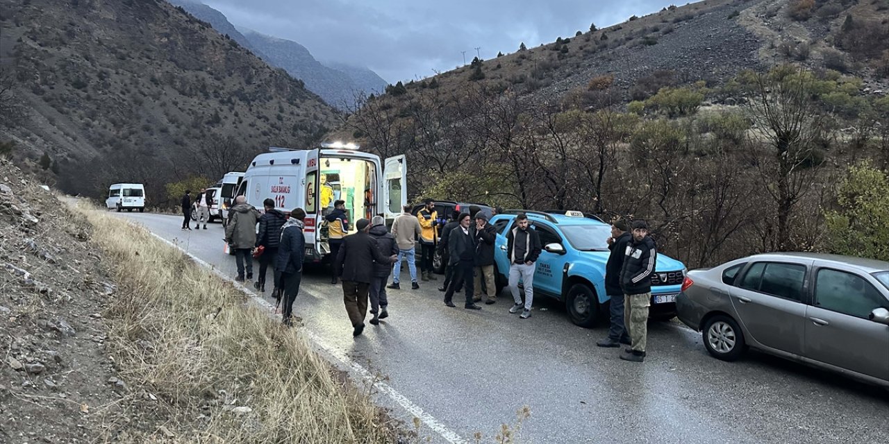 Van'da üzerine kaya parçaları düşen çoban hayatını kaybetti