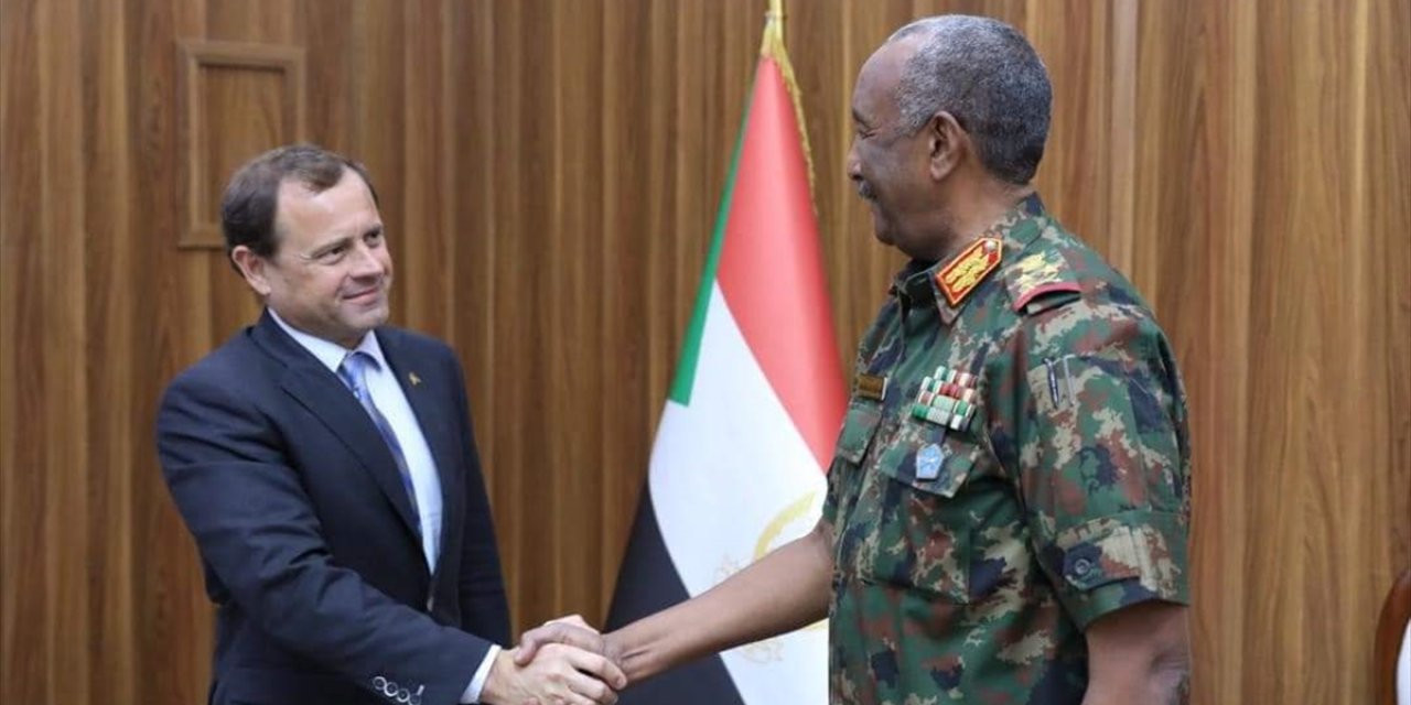 Sudan Egemenlik Konseyi Başkanı Burhan, ABD'nin Sudan Özel Temsilcisi Perillo'yu kabul etti