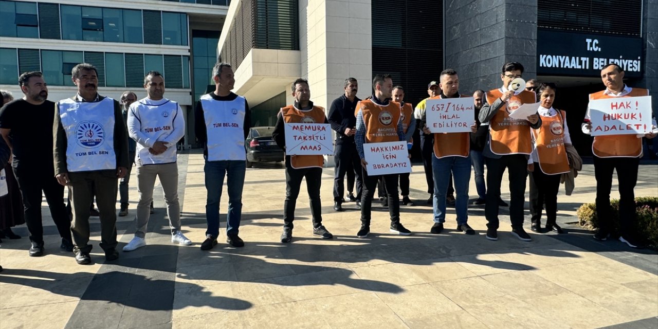 İşçi ve memur maaşlarını eksik yatıran Konyaaltı Belediyesi yönetimi protesto edildi