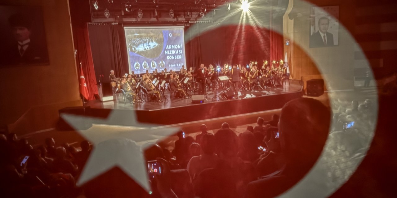 TSK Armoni Mızıkası Erzurum'da konser verdi