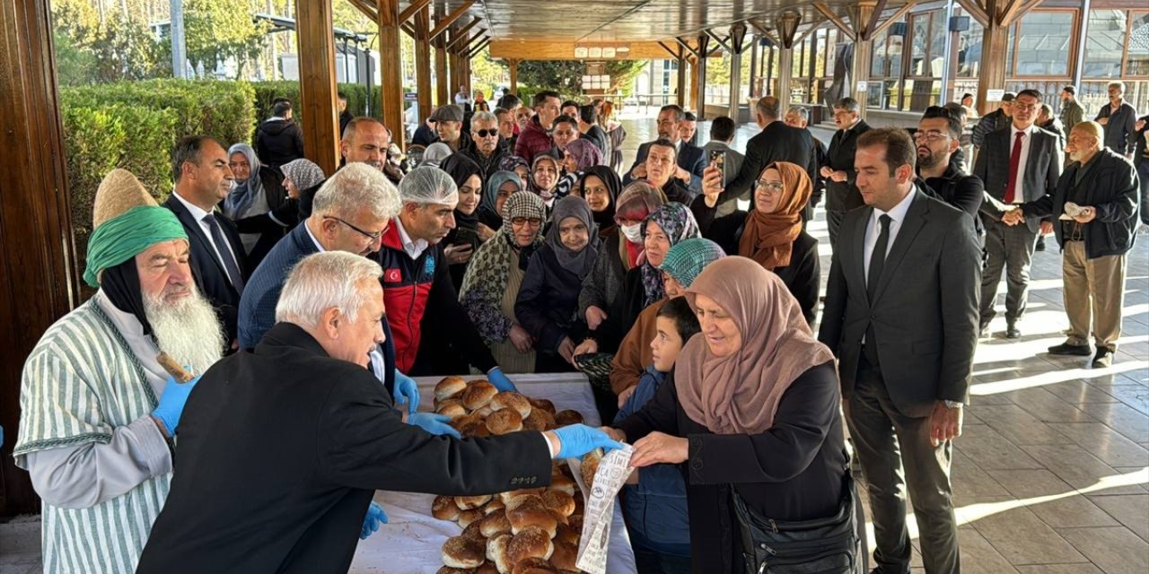 Aksaray'da Somuncu Baba, vefatının 612. yıl dönümünde anılıyor