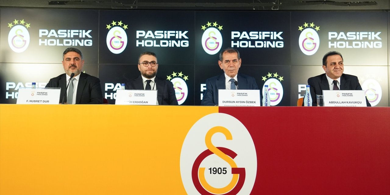 Galatasaray'ın yeni forma sırt sponsoru Pasifik Holding oldu