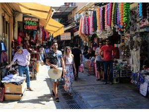 İzmir Kemeraltı Çarşısı'nda bayram hareketliliği