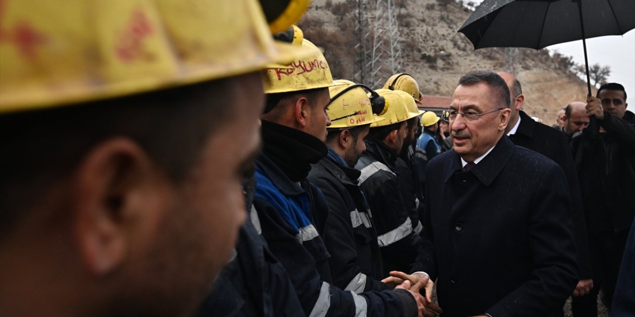 TBMM Dışişleri Komisyonu Başkanı Oktay, Çayırhan Termik Santrali'ndeki madencileri ziyaret etti: