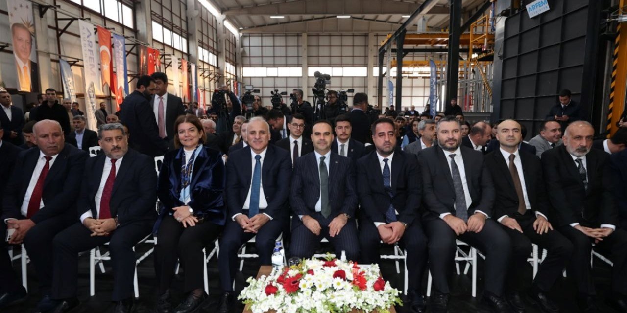 Sanayi ve Teknoloji Bakanı Kacır, Diyarbakır'da fabrika açılışında konuştu: