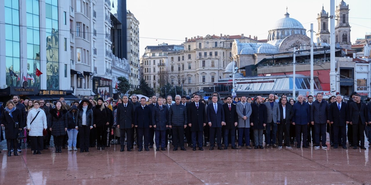 Taksim'de Öğretmenler Günü dolayısıyla tören düzenlendi