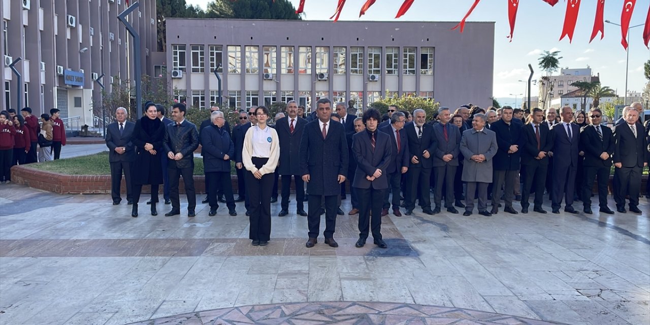 İzmir ve Aydın'da 24 Kasım Öğretmenler Günü kutlandı