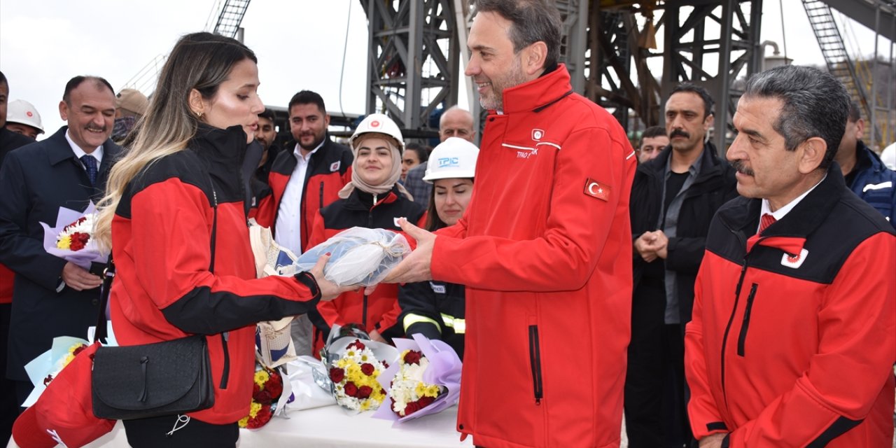 Bakan Bayraktar, 24 Kasım Öğretmenler Günü'nde Gabar'da öğretmenlerle bir araya geldi: