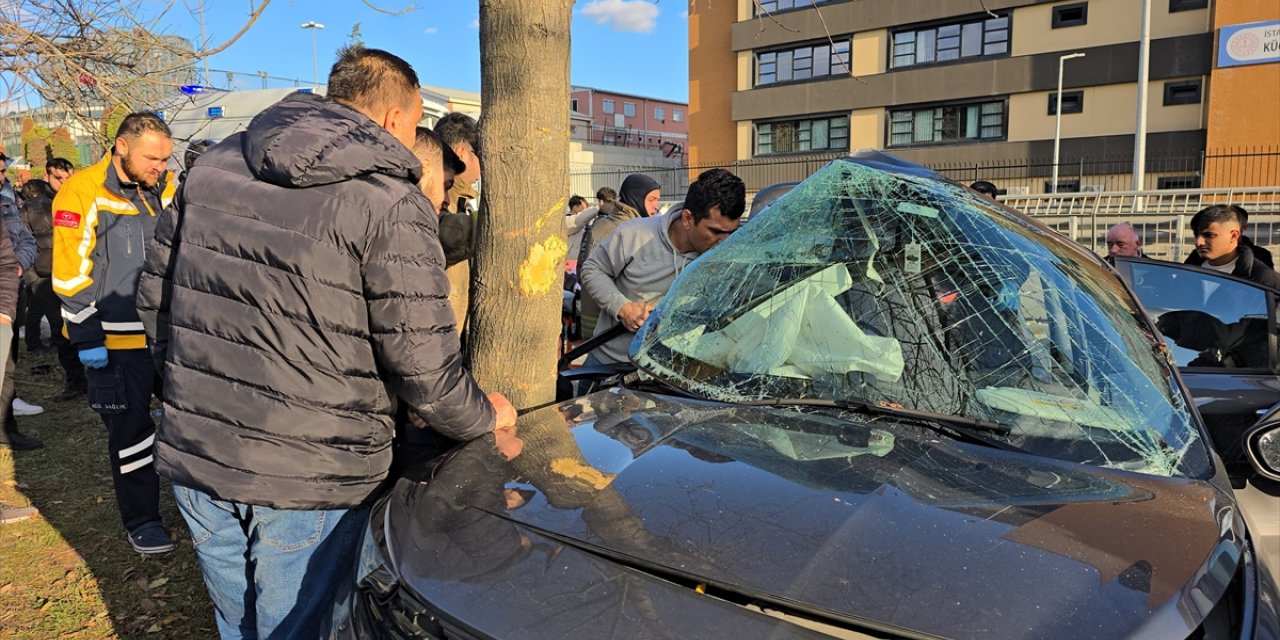 Küçükçekmece'deki trafik kazasında 1 kişi yaralandı