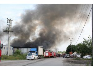 GÜNCELLEME - Sakarya'da fabrika yangını