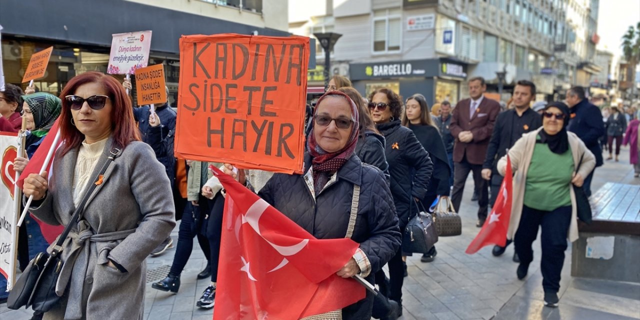 Adana ve Mersin'de kadına yönelik şiddete karşı etkinlikler düzenlendi