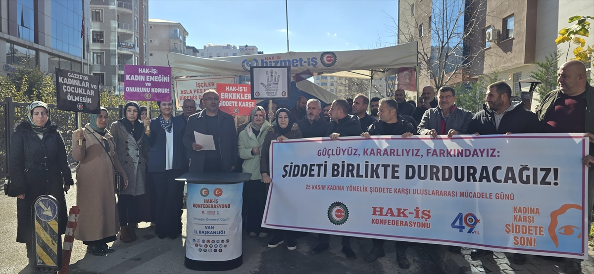 HAK-İŞ Konfederasyonu üyeleri Van ve Muş'ta kadına yönelik şiddeti kınadı