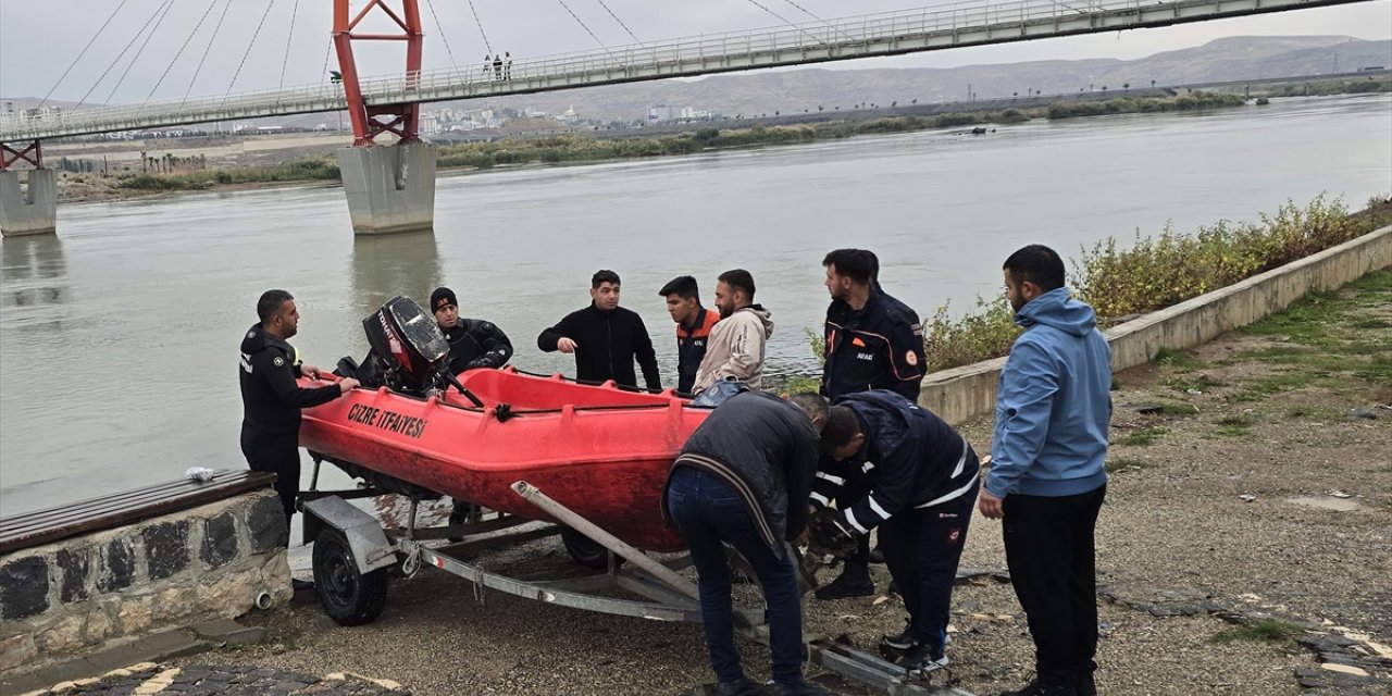 Şırnak'ta kaybolan 22 yaşındaki genci arama çalışmaları devam ediyor