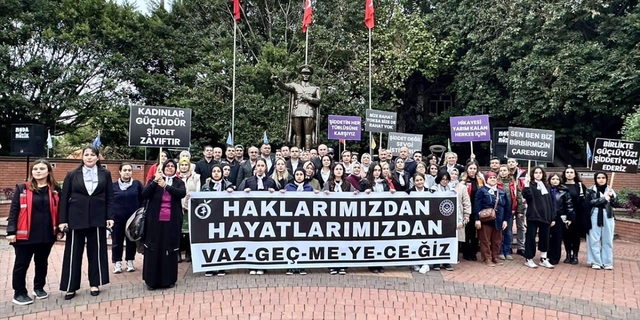 Hatay'da kadına yönelik şiddete karşı farkındalık yürüyüşü yapıldı