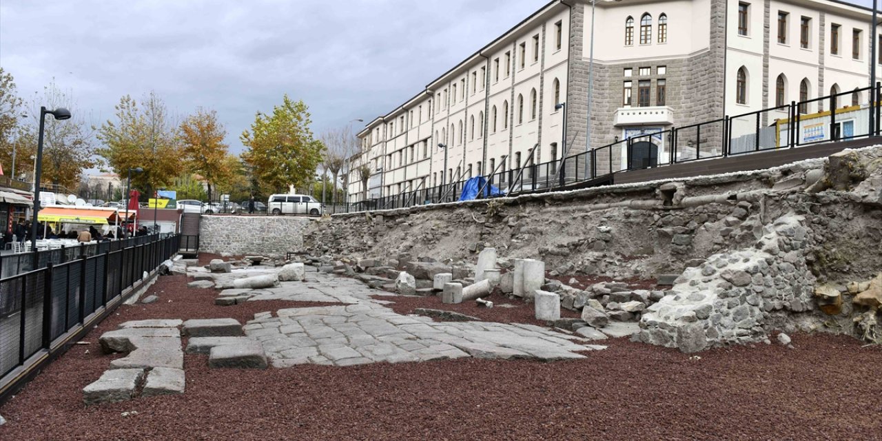 "Antik Roma Yolu" restorasyonunun yüzde 90'ı tamamlandı