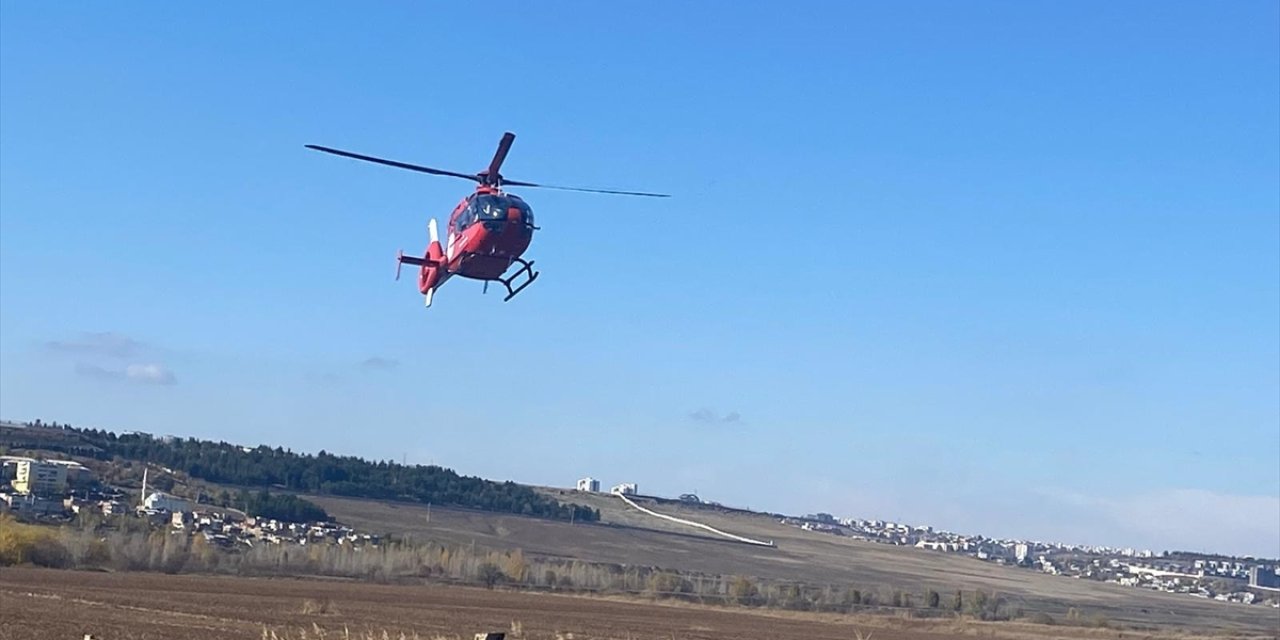 Diyarbakır'da ambulans helikopter kalça kemiği kırılan 71 yaşındaki kadın için havalandı