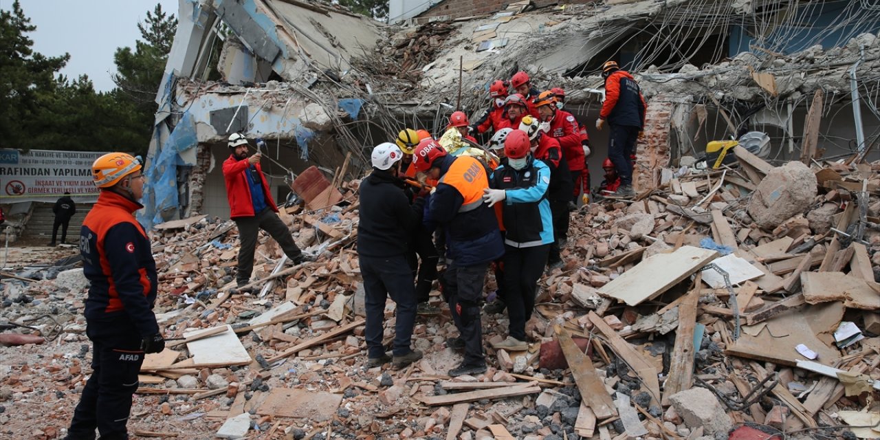 Eskişehir'de 568 personelin katılımıyla deprem ve uçak kazası tatbikatı yapıldı