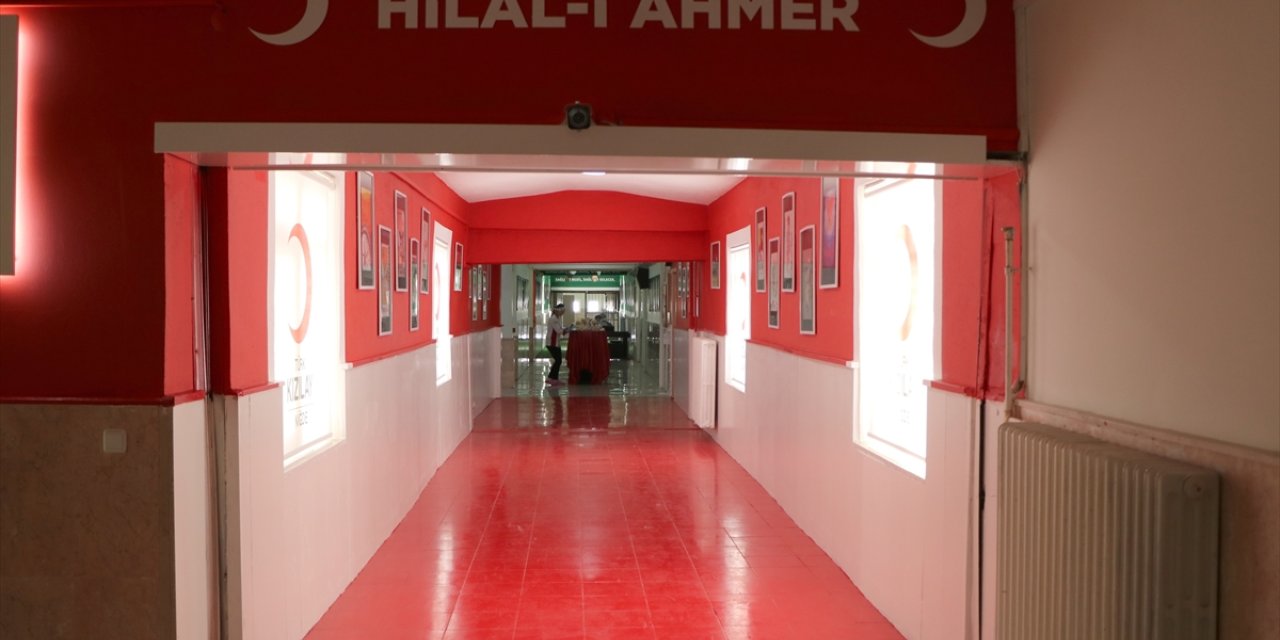 Niğde'de okulda "Hilal-i Ahmer Sokağı" açıldı