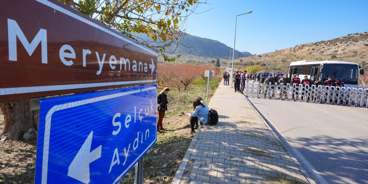 CHP Genel Başkanı Özel'den İzmir'deki Meryemana Evi otoparkıyla ilgili açıklama: