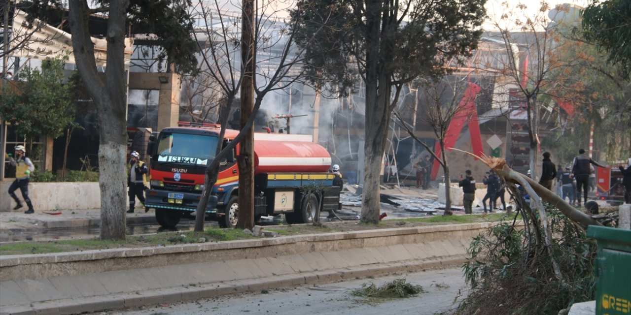 Beşşar Esed rejiminin İdlib'e düzenlediği hava saldırısında 3 sivil hayatını kaybetti