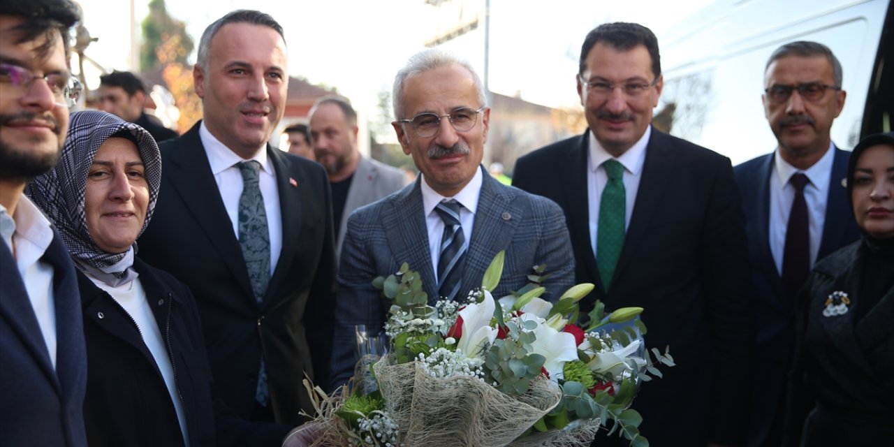 Bakan Uraloğlu, Karasu Limanı'nda incelemede bulundu: