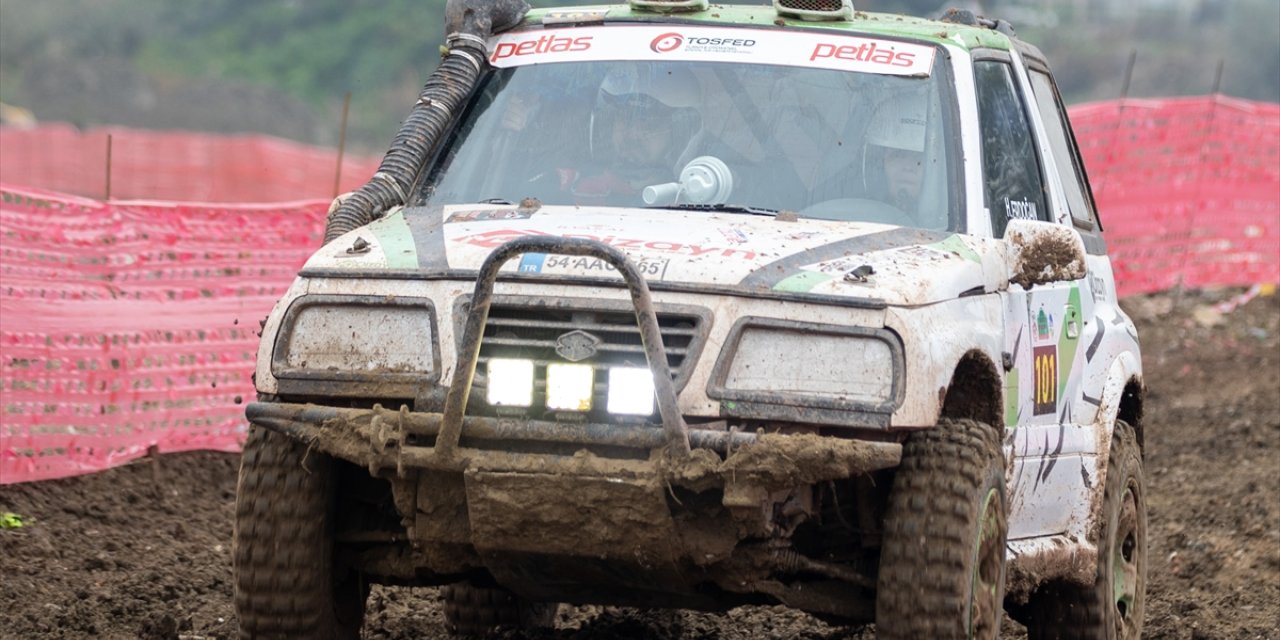 Off-road tutkunu kadın doktor pistlerde rüzgar estiriyor