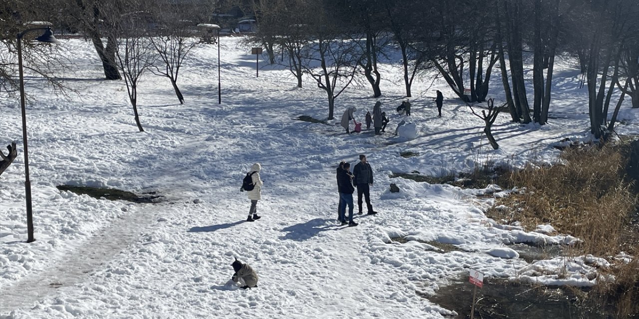 Gölcük Tabiat Parkı hafta sonunu doğada değerlendirmek isteyenleri ağırladı