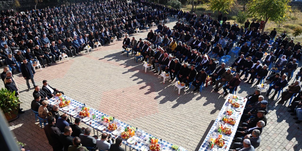 Şırnak Valisi Ekici, 2 ailenin barış yemeğine katıldı